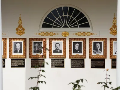 img of The Erosion of Presidential Tradition: How False Plaques Undermine Democratic Norms