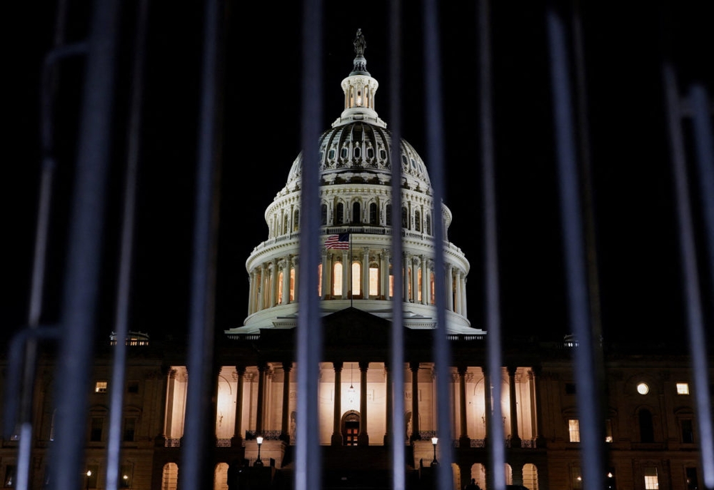 img of Government Shutdown Looms as Partisan Gridlock Paralyzes Washington