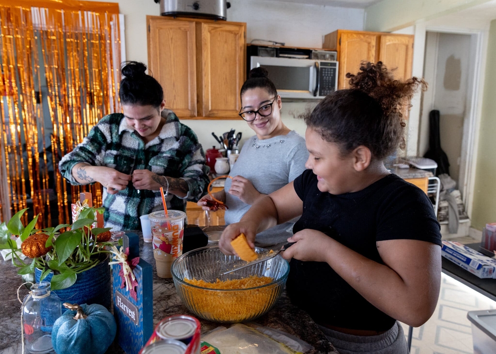 img of The Thanksgiving Anxiety: When Political Games Threaten the American Family Table