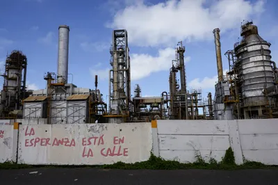 img of The Reckless Pursuit of Oil: Trump's Venezuelan Raid and the Demise of Democratic Principles