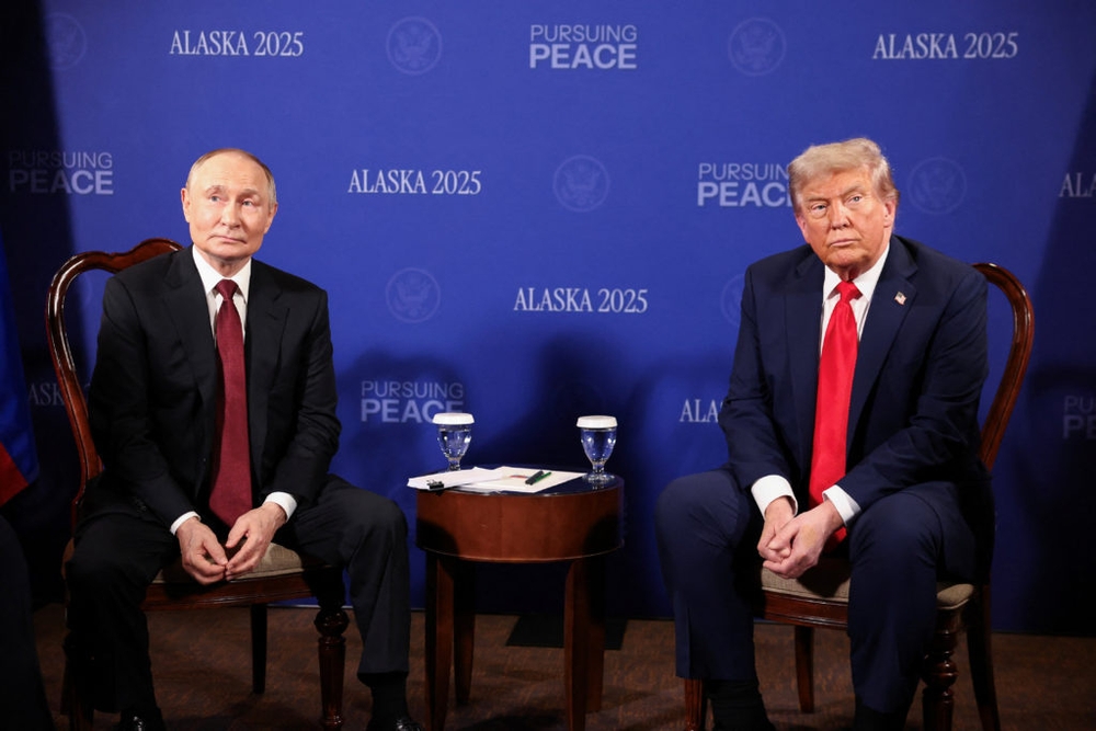 img of Trump's Dangerous Diplomatic Dance: Putin Before Principles