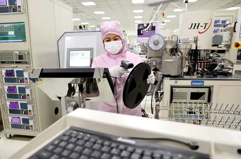 img of Silicon Valley's Dangerous Bargain: How Trump's Tech Policies Threaten American Innovation