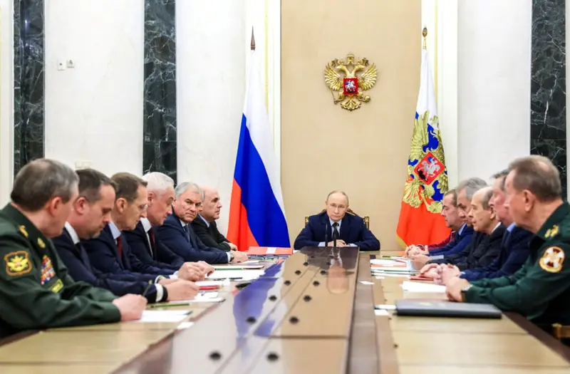 img of Putin's Nuclear Gambit: The Desperate Rattling of a Fading Empire